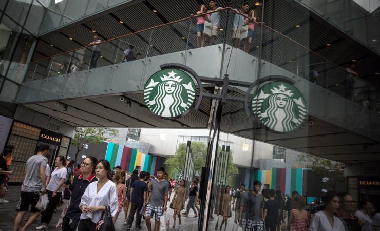 Η Κίνα ετοιμάζεται να «κτυπήσει» τα Starbucks – Η νέα εταιρεία αλυσίδας καφέ που ετοιμάζουν