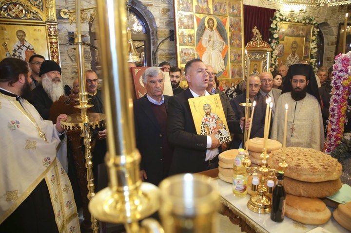 Λειτουργία στον Ιερό Ναό Αγίου Λαζάρου στη Δρομολαξιά
