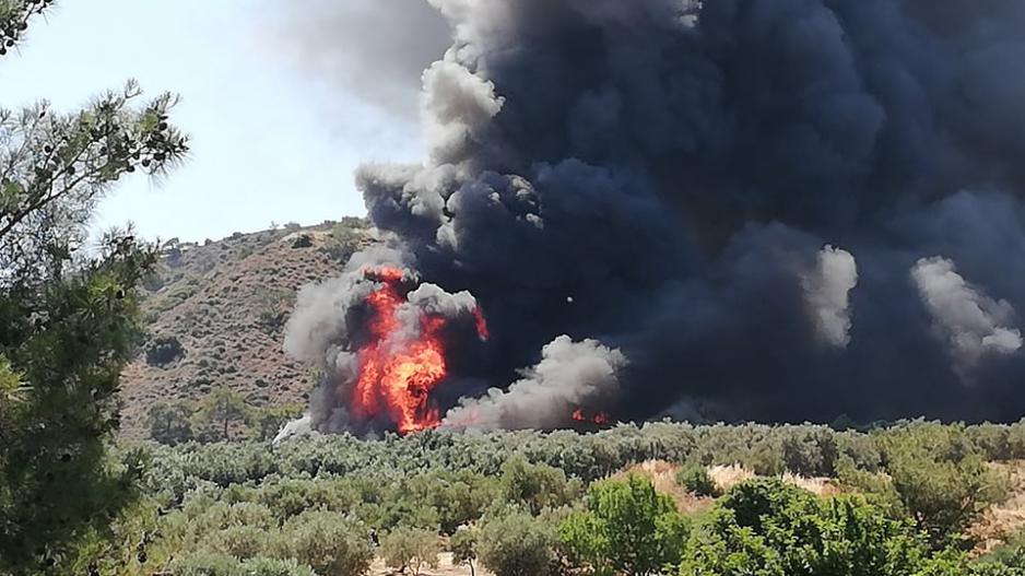 Πυρκαγιά σε εργοστάσιο παραγωγής λαδιού στις Αγγλισίδες