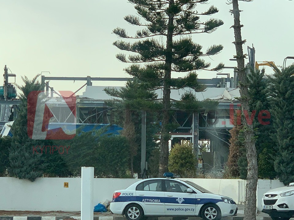 Κτήμα Μακένζι: Έπιασαν δουλειά οι μπουλντόζες (ΦΩΤΟ)