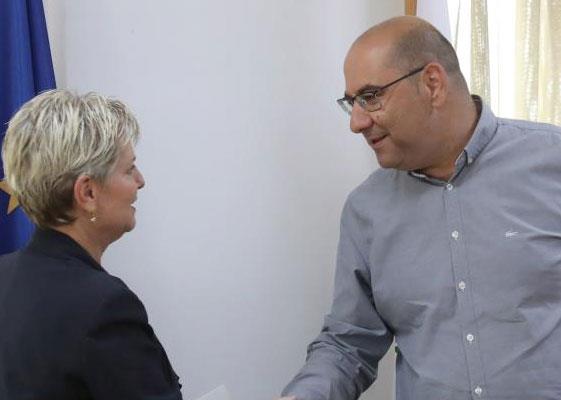 Λάρνακα: Υπεγράφη μνημόνιο για στάσεις και στέγαστρα