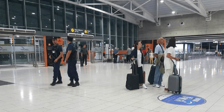 Προσπάθησε να περάσει από το αεροδρόμιο Λάρνακας με κλεμμένο διαβατήριο