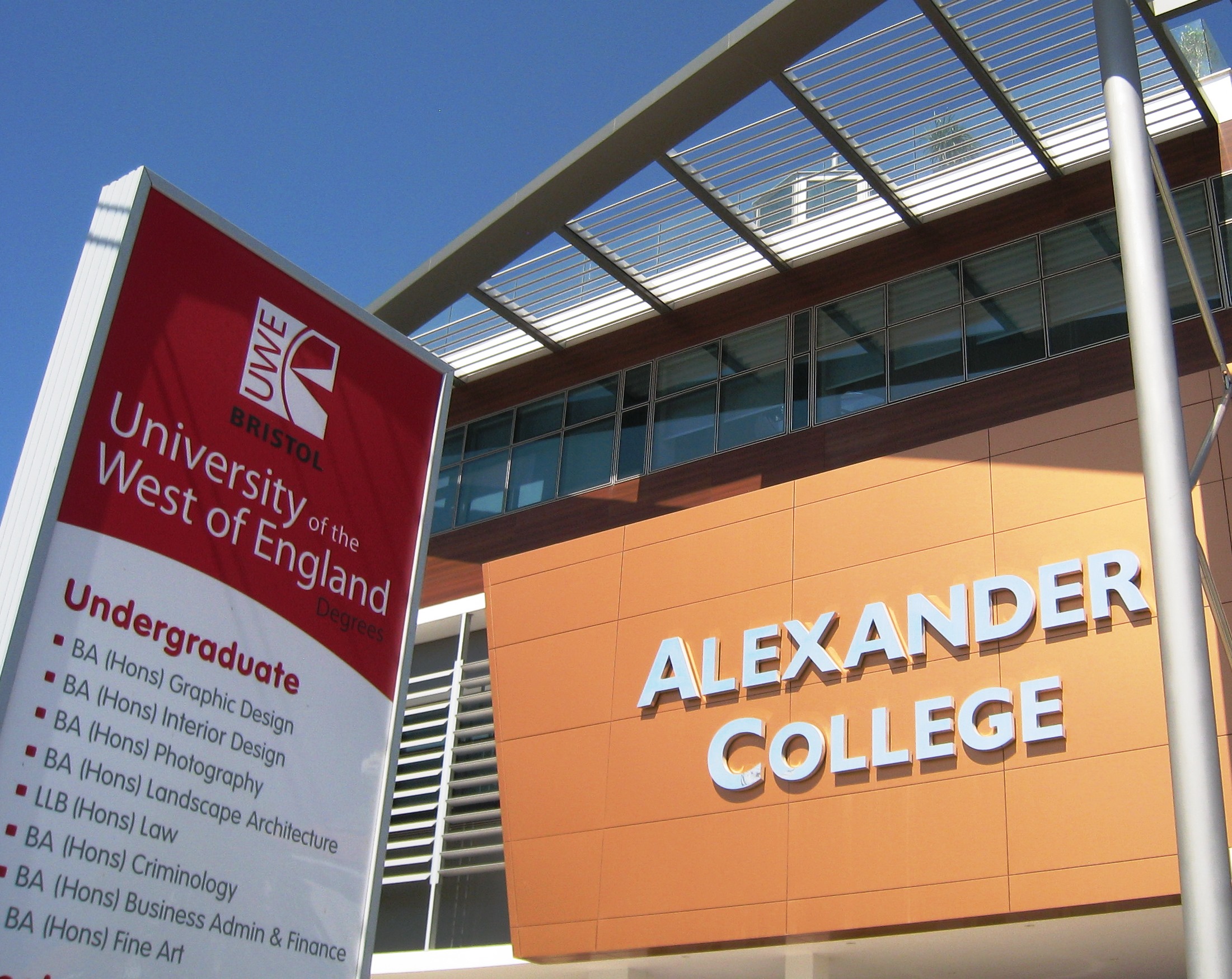 Ημέρες Γνωριμίας Alexander College  Εμείς Mall, εσείς;