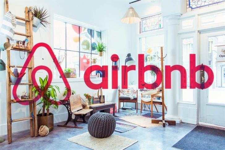 Στη μισή τιμή οι διανυκτερεύσεις μέσω Airbnb