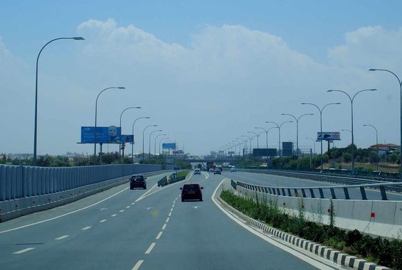 Τροχαίο ατύχημα με μοτοσικλετιστή στον αυτοκινητόδρομο Λάρνακας-Λευκωσίας