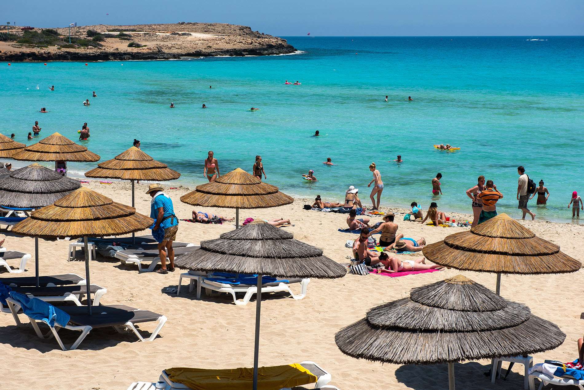 Οι ντόπιοι επισκέπτες «έσωσαν» Αγία Νάπα και Πρωταρά τον Αύγουστο