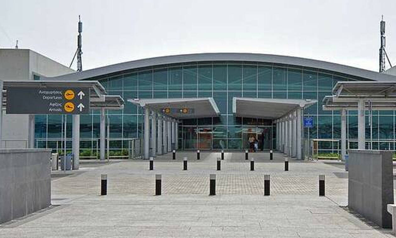 Αεροδρόμιο Λάρνακας: Πήγε να ταξιδέψεί με πλαστό διαβατήριο και κατέληξε στο κελί