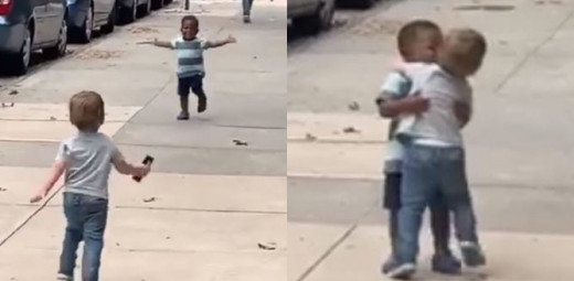 Το πιο τρυφερό viral – «Αγάπη είναι» αυτά τα δυο μικρά παιδιά που τρέχουν να αγκαλιαστούν στη μέση του δρόμου