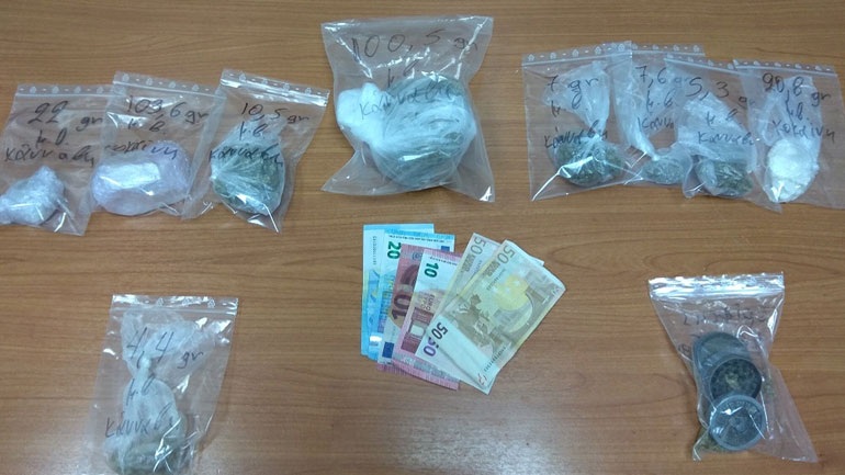 Χειροπέδες σε 24χρονο στη Λάρνακα  για κοκαίνη, κάνναβη και μεγάλο χρηματικό