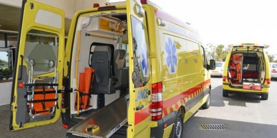 ΛΑΡΝΑΚΑ: Σύγκρουση φορτηγού με διπλοκάμπινο- Στο Νοσοκομείο ο οδηγός