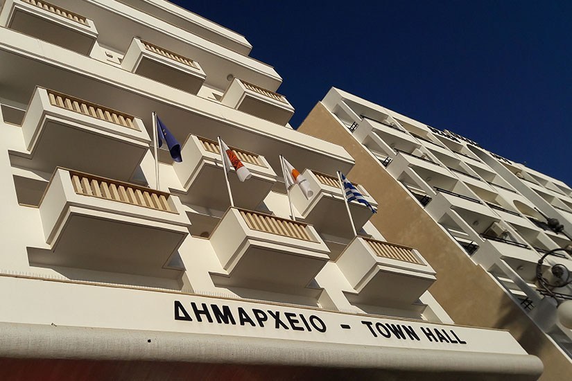 Καινοτόμο πρόγραμμα στήριξης εφήβων προσφύγων από τον Δήμο Λάρνακας