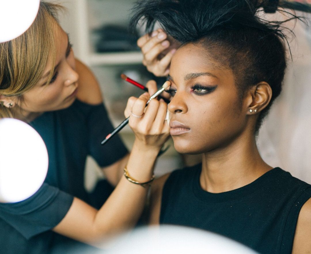 ΤΙΜΕ Private Institute: Μάθε όλα τα μυστικά του makeup με τον Mike Orphanides