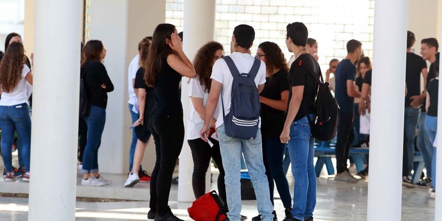 Σε 4ωρη αποχή από τα μαθήματα κατέρχονται σήμερα οι μαθητές