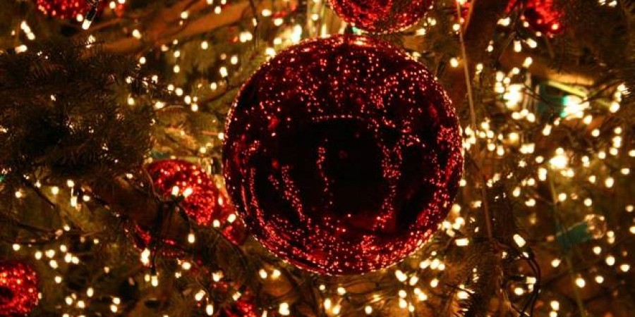 Όσα πρέπει να γνωρίζετε για αγορά και χρήση χριστουγεννιάτικων φωτιστικών