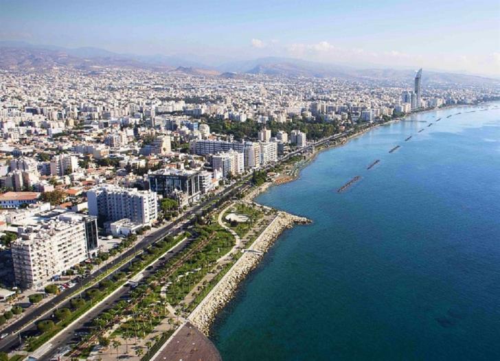 Ακατάλληλο νερό αποστράγγισης από πύργους