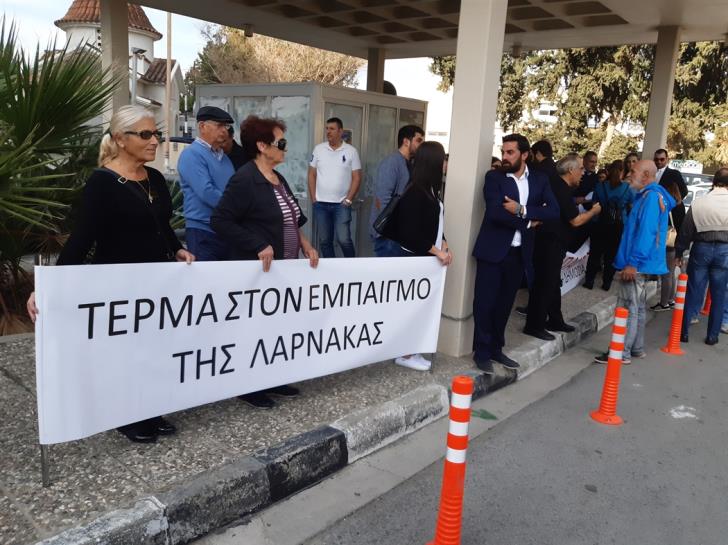 Τώρα: Γενικό Νοσοκομείο Λάρνακας: Εκδήλωση διαμαρτυρίας για καθυστέρηση στα έργα