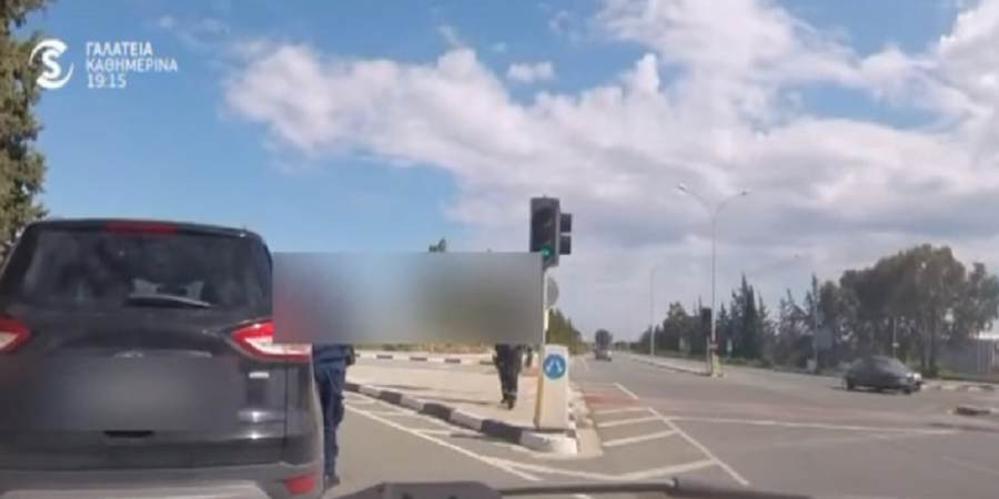 «Σφαγή» πολίτη με αστυνομικό σε δρόμο:«Δεν σου επιτρέπω να με πιάνεις βίντεο»