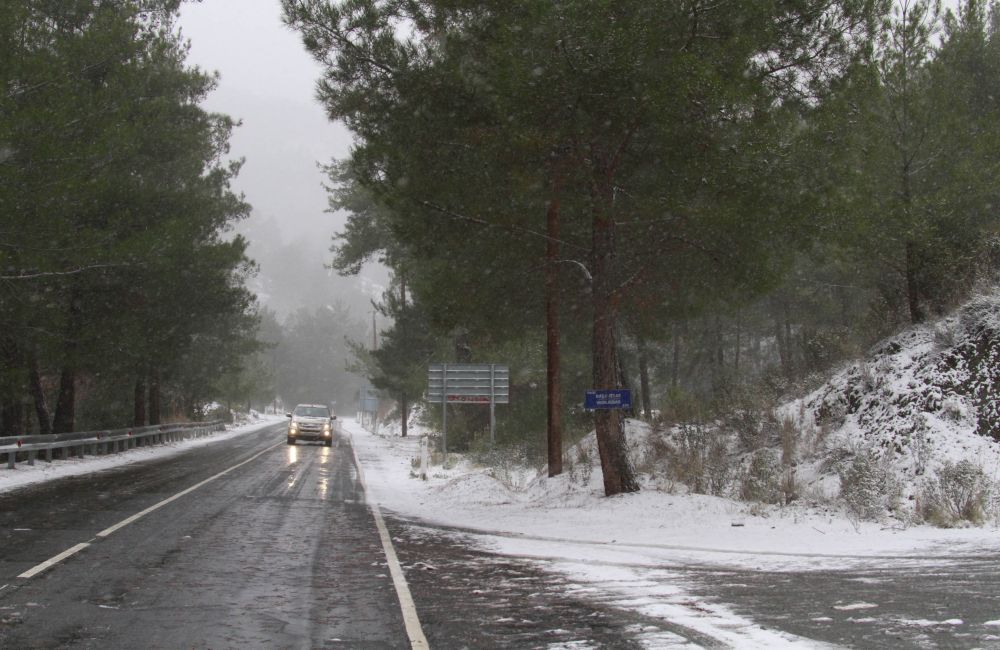 Λευκά Χριστούγεννα – Έρχονται βροχές, καταιγίδες και χιόνια