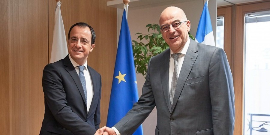 ΛΑΡΝΑΚΑ :Σε εξέλιξη η συνάντηση των Υπουργών Εξωτερικών Κύπρου-Ελλάδας