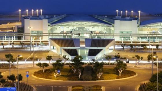 Το κατασκοπευτικό βαν οδήγησε στο αεροδρόμιο Λάρνακας