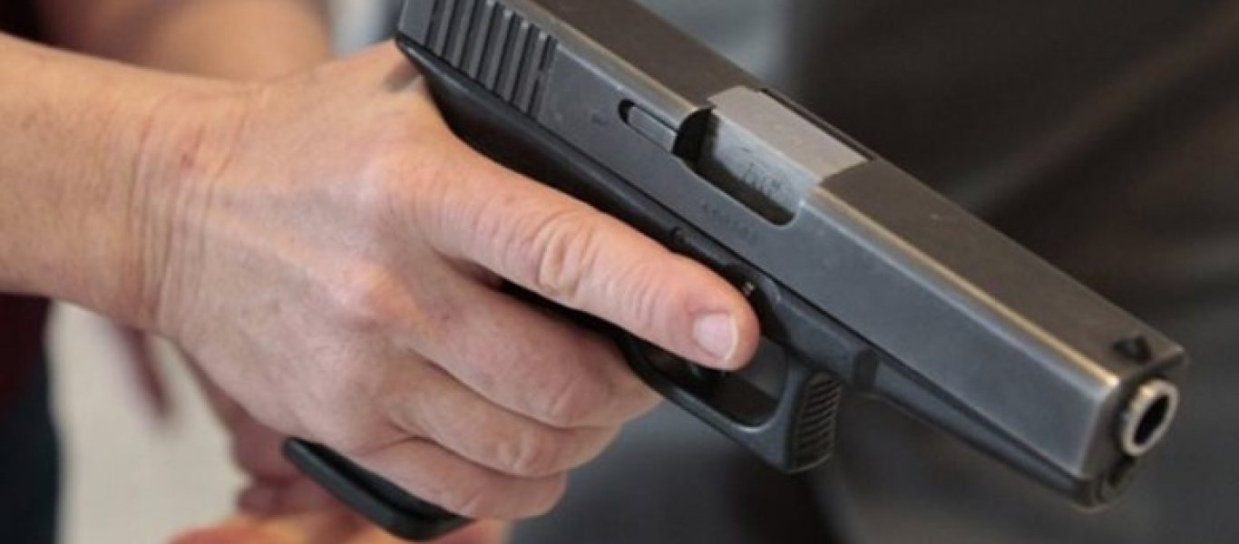 Ποιες κατηγορίες πολιτών δεν θα μπορούν να κατέχουν όπλα-Νέο νομοσχέδιο