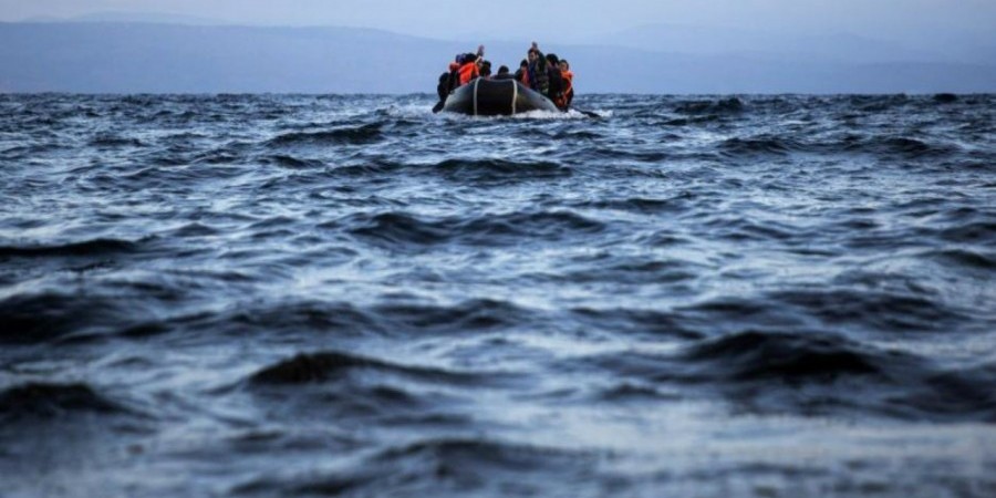 ΕΚΤΑΚΤΟ: Εντοπίστηκε πλοιάριο με παράτυπους μετανάστες ανοιχτά του Κάβο Γκρέκο