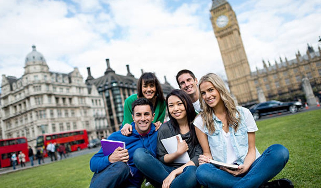 Μάθε όλες τις λεπτομέρειες για τις σπουδές σου στο Ηνωμενο Βασίλειο!