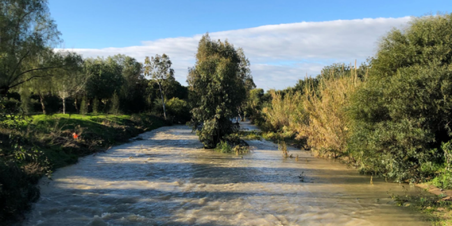 Ο.. χείμαρρος σχεδόν 100χιλ που διασχίζει τη Λευκωσία κι εκβάλλει στην Αμμ/στο
