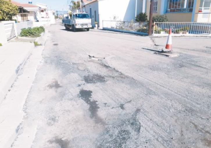 Έμειναν οι δρόμοι ημιτελείς στην Αθηένου