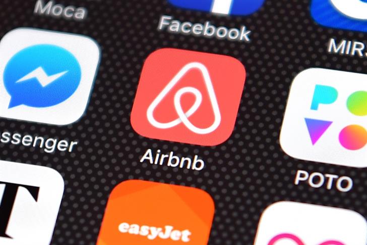 Ολομέλεια: Εγκρίθηκε η πρόταση νόμου για AirBnB