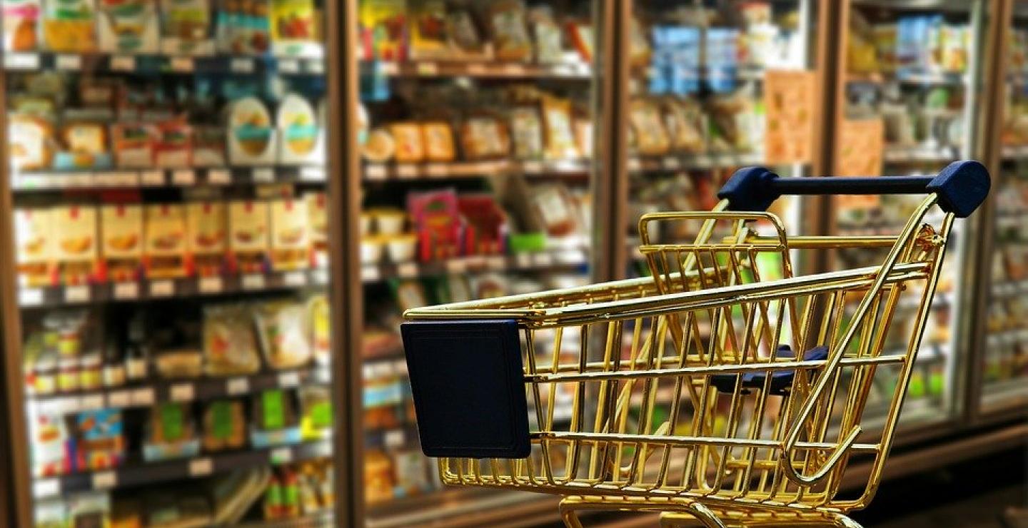 Το viral βίντεο που σου δείχνει πώς να απολυμάνεις τα ψώνια του σουπερμάρκετ