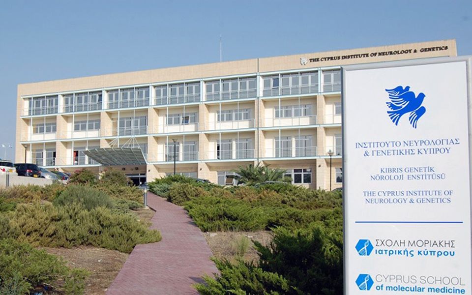 Τρία νέα κρούσματα κορωνοϊού