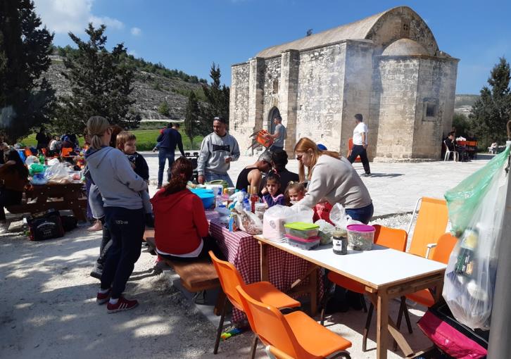 Καθαρά Δευτέρα στην Αθηένου: Στον Αρχαγγέλο εξέδραμαν οι Αθηενήτες (εικόνες)