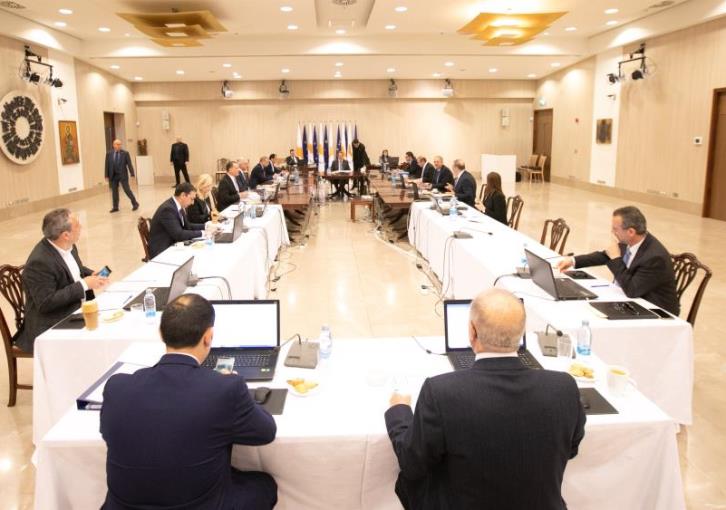 Μέτρα και στη συνεδρίαση του Υπουργικού (εικόνες)
