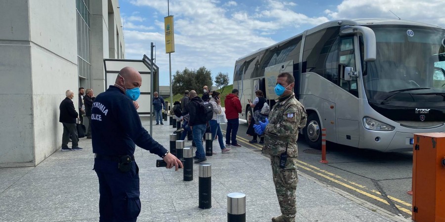 Πόσες πτήσεις έφτασαν Κύπρο σήμερα και πόσοι μπήκαν σε απομόνωση