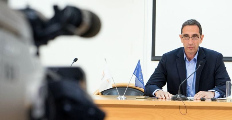 Υπουργός Υγείας: ‘Η αντιμετώπιση του ιού απαιτεί επώδυνα μέτρα‘