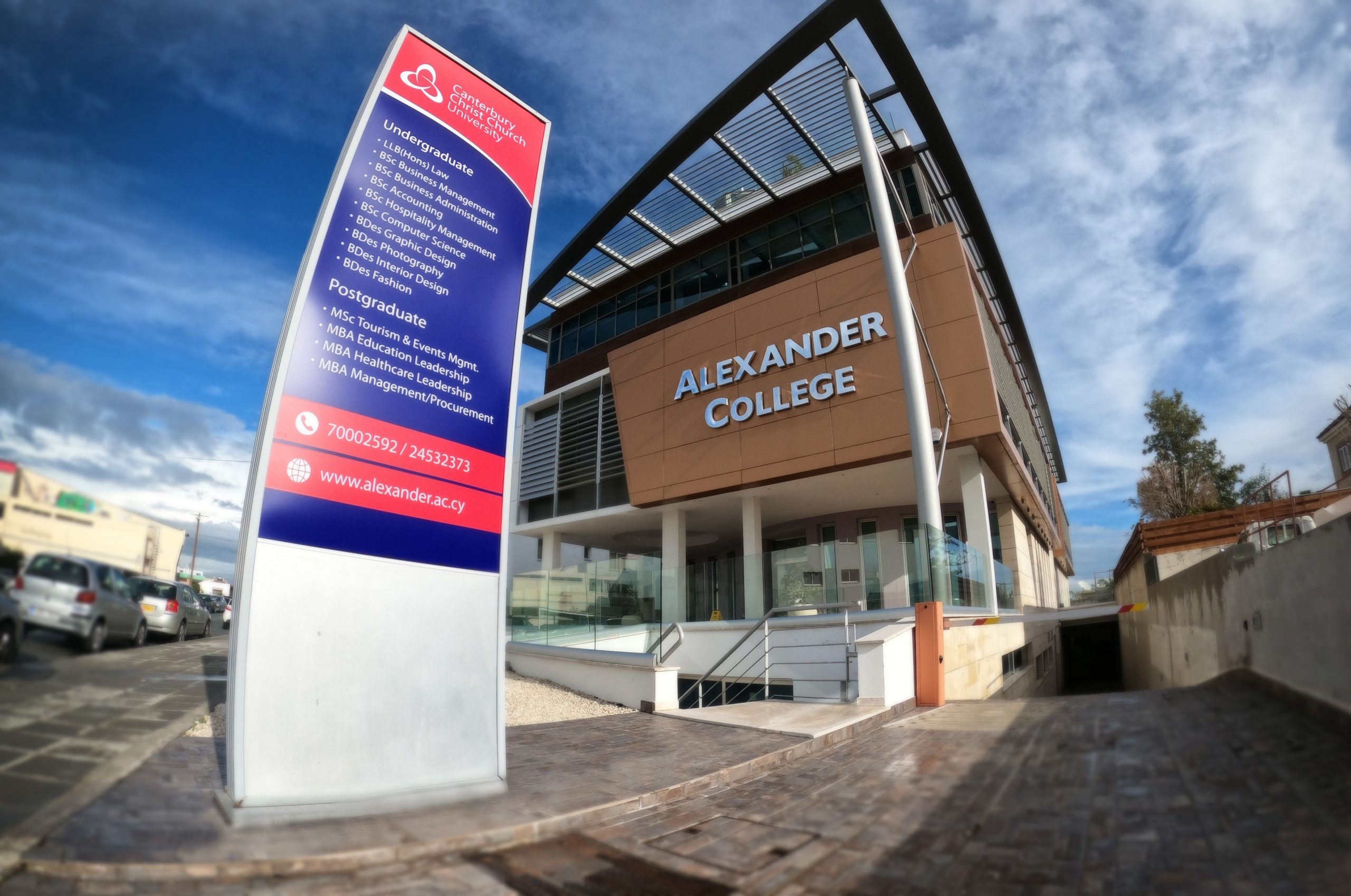 Το Alexander College διοργανώνει διάλεξη με τον Δρ Νίκο Λυγερό