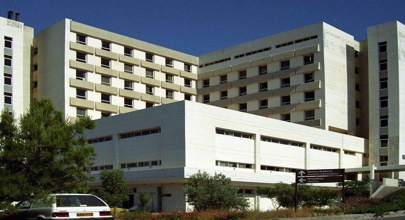 Δεκαοκτώ άτομα με συμπτώματα κορωνοϊού νοσηλεύονται στο νοσοκομείο Λάρνακας