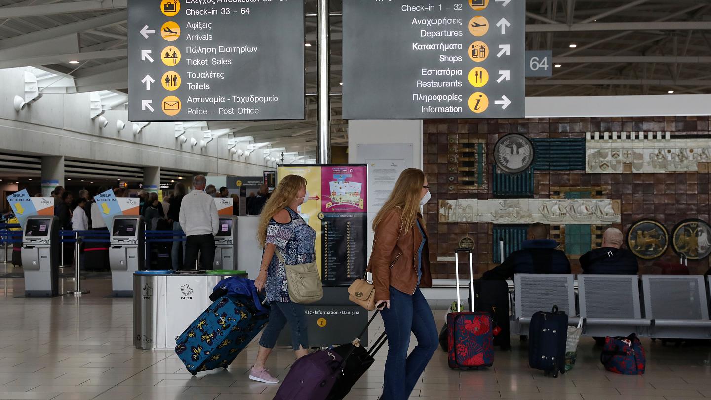 Ίσως μέσα Ιουλίου τουρίστες από Αγγλία – Τα μέτρα στα αεροδρόμια