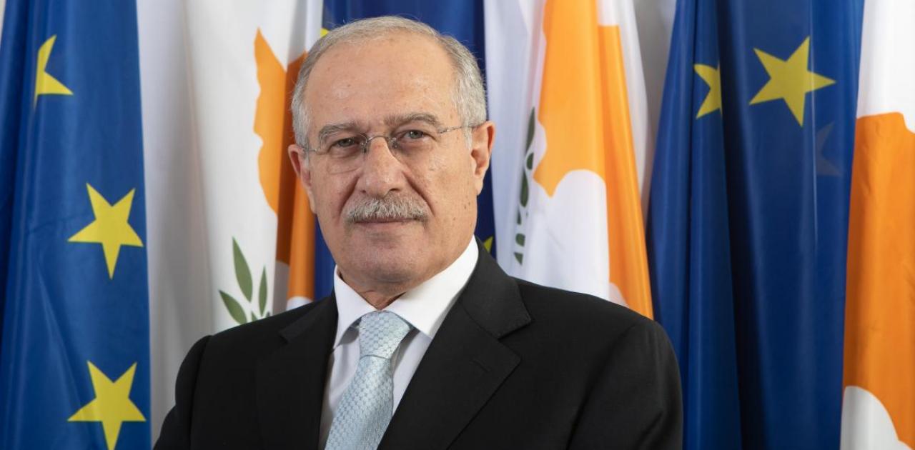 Ξεκαθάρισε ο Κούσιος για πολυκαταστήματα – Τι είπε για σχολεία
