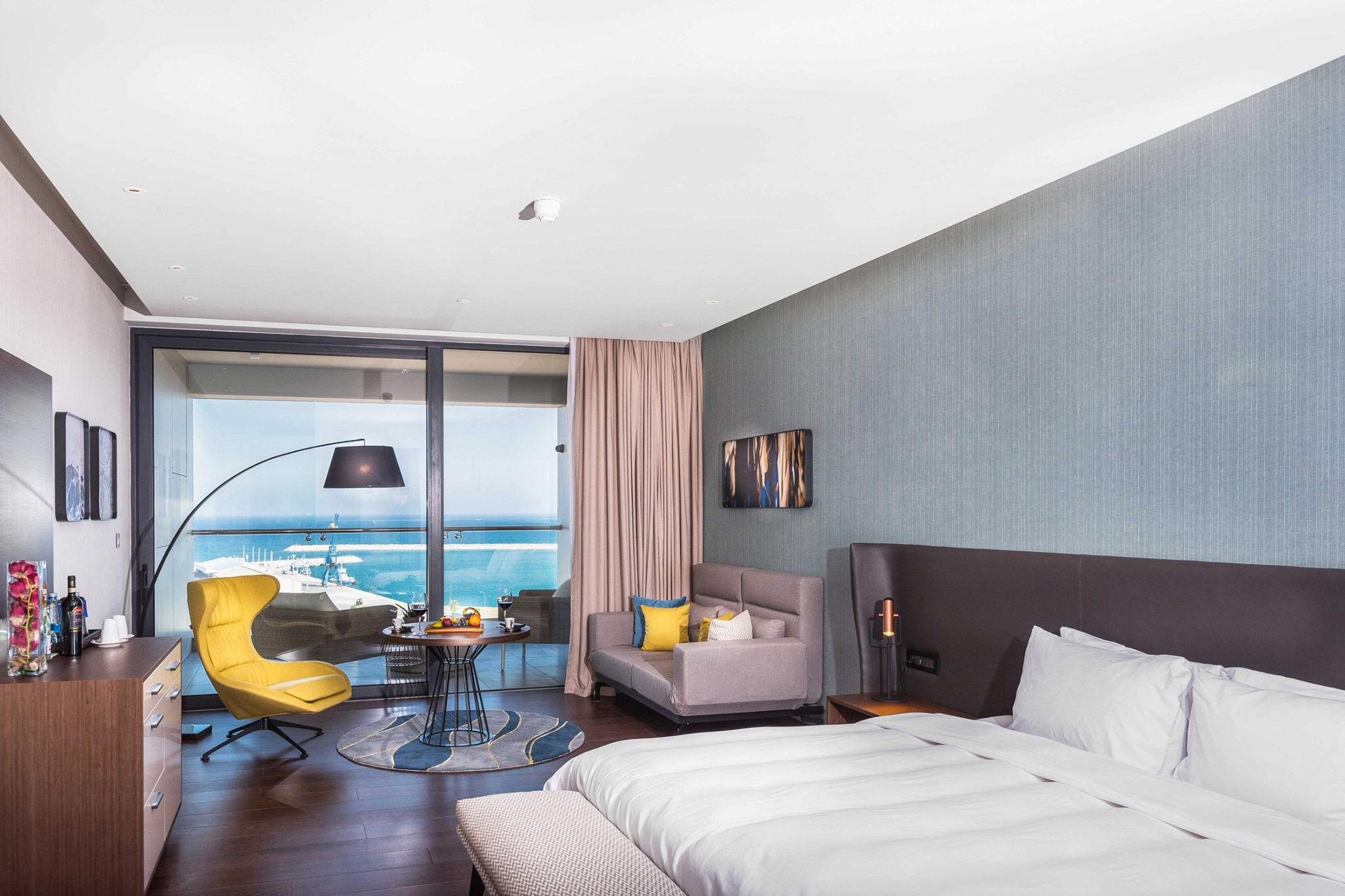 Το Radisson Blu Hotel Larnaca ανοίγει και πάλι τις πόρτες του!