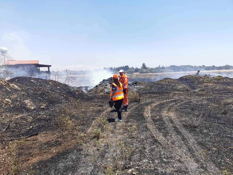 Επ.Λάρνακας: Πυρκαγιά σε ξηρά χόρτα (ΦΩΤΟ)