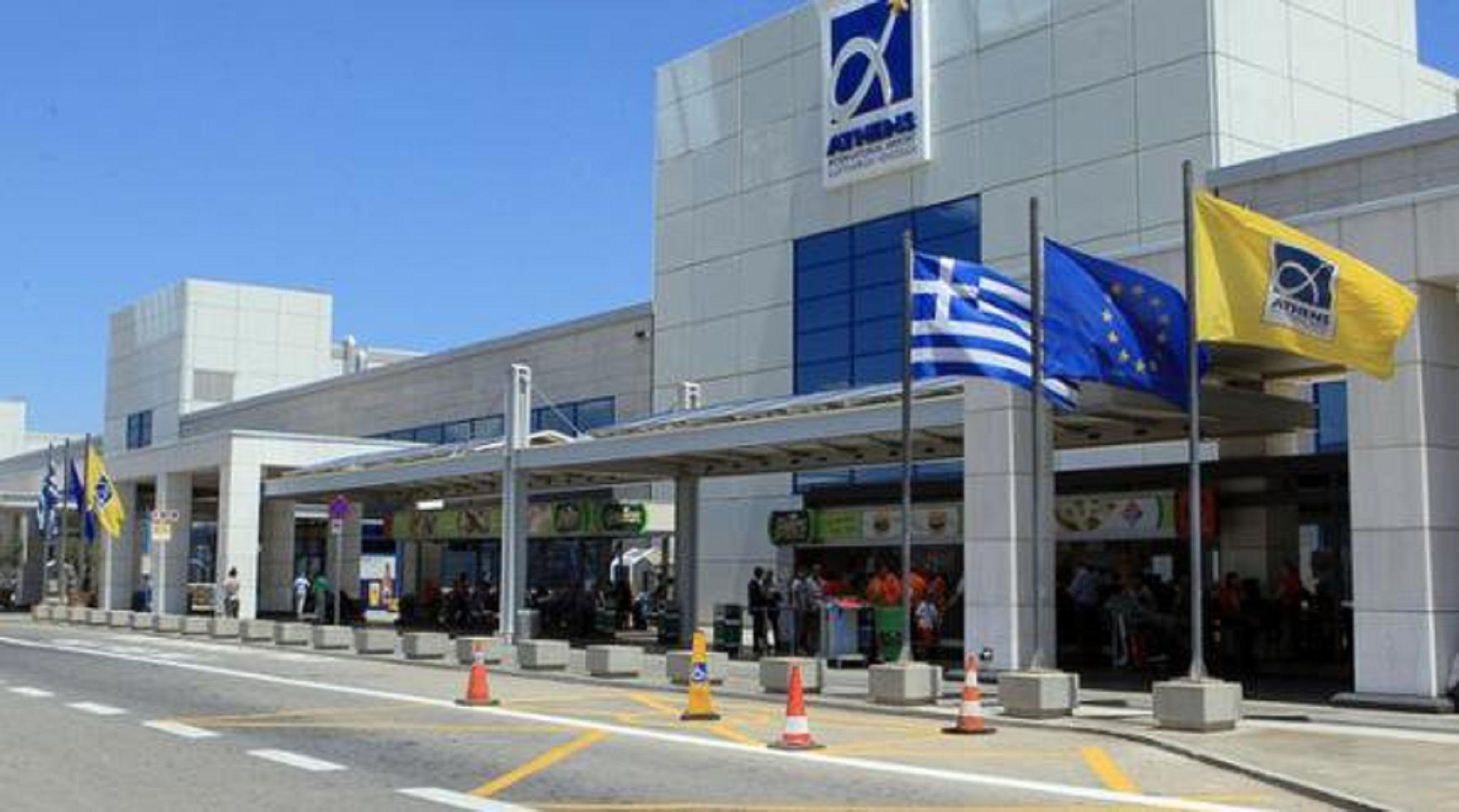 Σκέψεις για τοπικά lockdown και αποκλεισμούς αεροδρομίων στην Ελλάδα μετά τα 97 κρούσματα