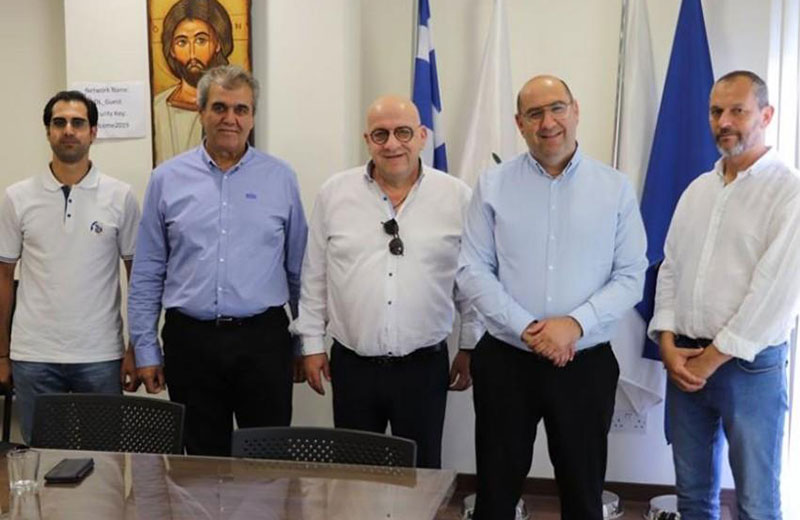 Συνάντηση ΚΟΠ και Αντρέα Βύρα με φόντο το EURO U17 και τους αγώνες στη Λάρνακα
