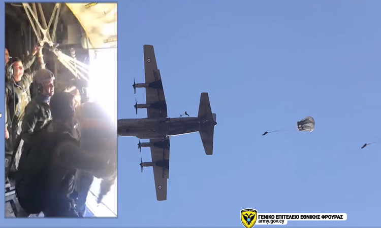 ΒΙΝΤΕΟ: Εντυπωσιακές εικόνες από το άλμα καταδρομέων της ΕΦ από C-130