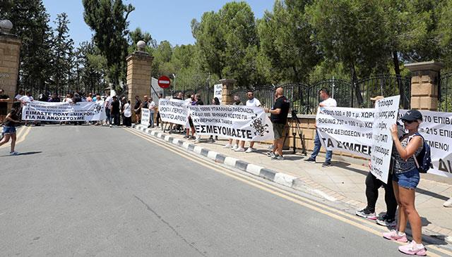 Έντονη διαμαρτυρία των διοργανωτών γάμων