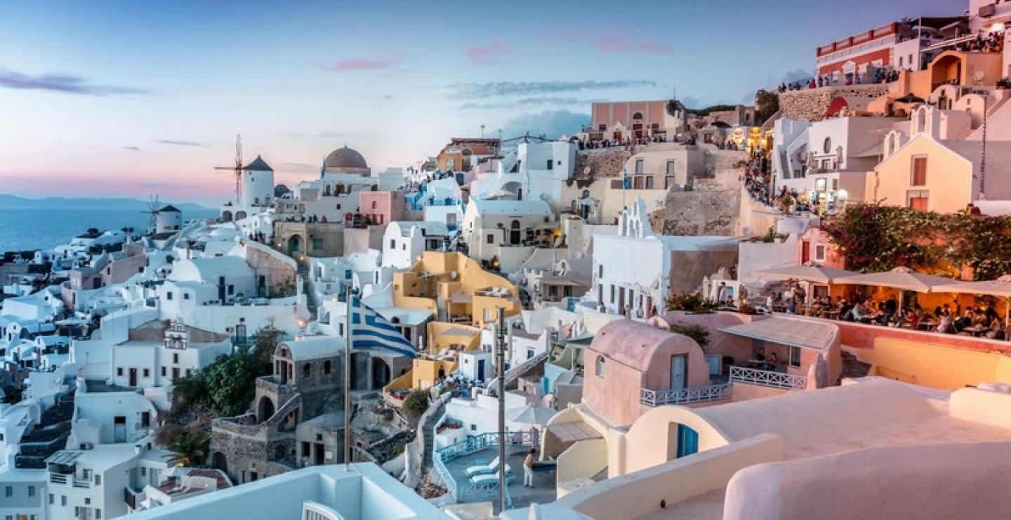 Ο μύθος λέει πως αν επισκεφθείς αυτά τα ελληνικά νησιά μετά χωρίζεις
