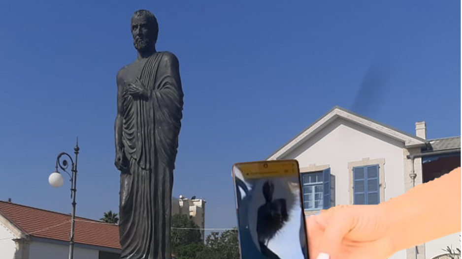 Μιλήσαμε…με το άγαλμα του Ζήνωνα στη Λάρνακα  (βίντεο)