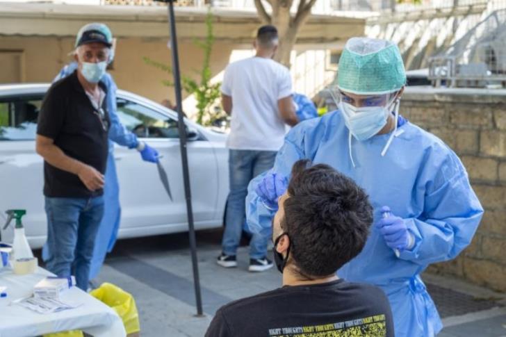 Μέχρι 10 άτομα ανά οικία και σε δημόσιους χώρους στη Λάρνακα