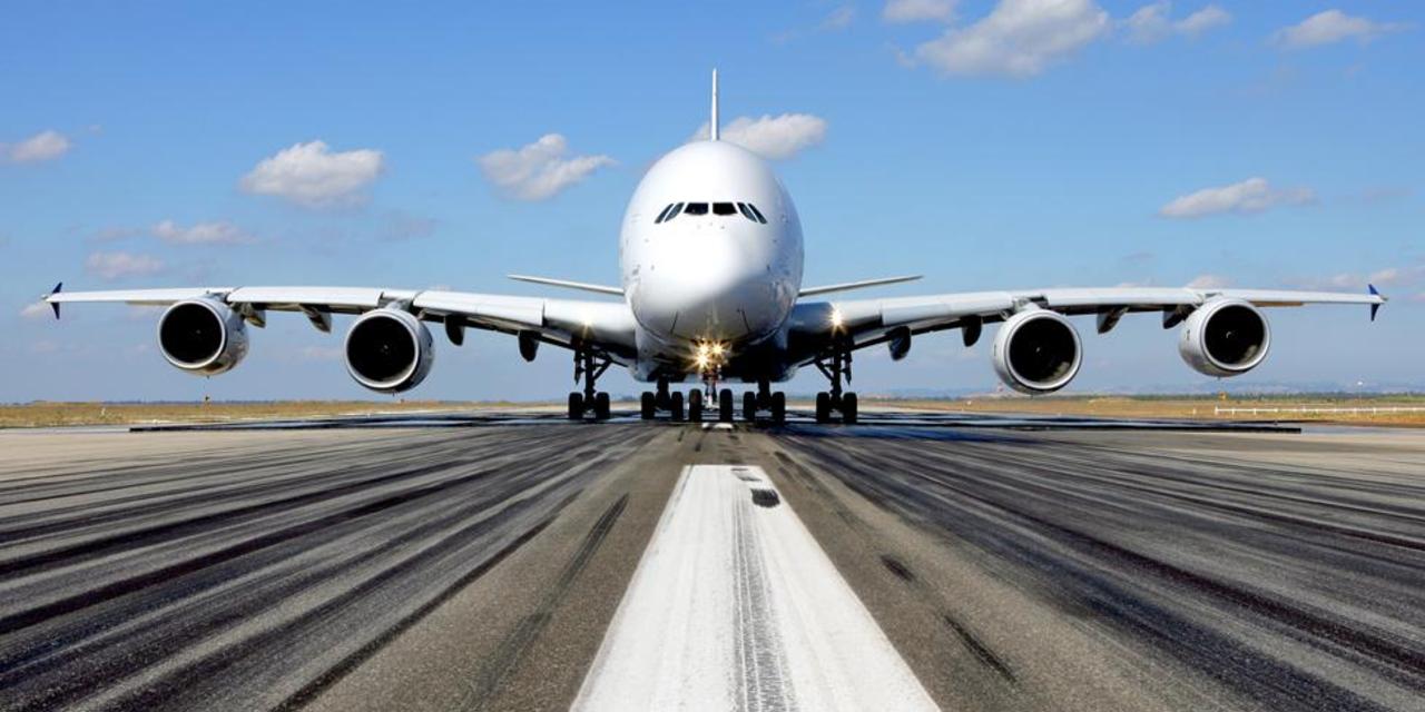 «Πόλεμος» τιμών για φθηνά αεροπορικά εισιτήρια